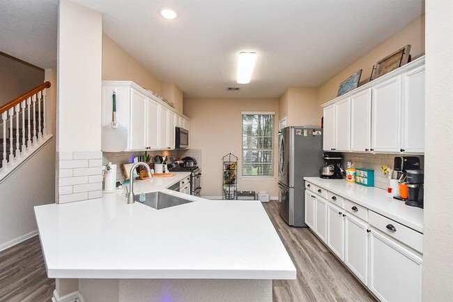 Building Photo - 2206 Rocky Hollow Ln