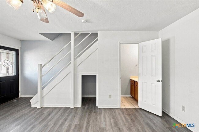 Building Photo - 3410 Victoria Cir