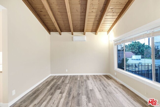 Building Photo - 3831 Beethoven St