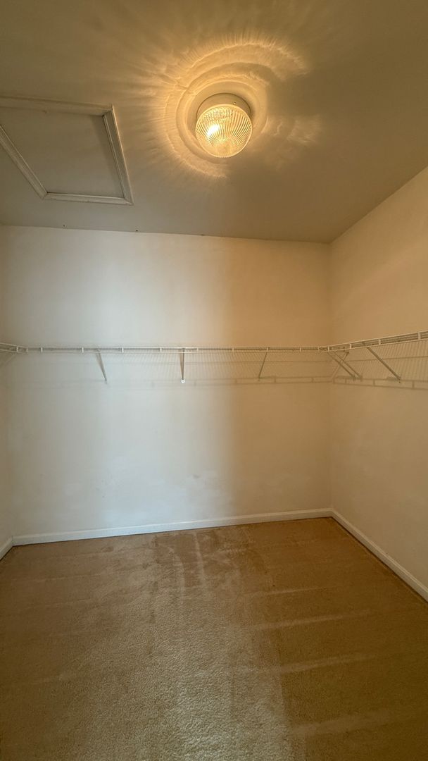 Building Photo - Somerset Ridge
