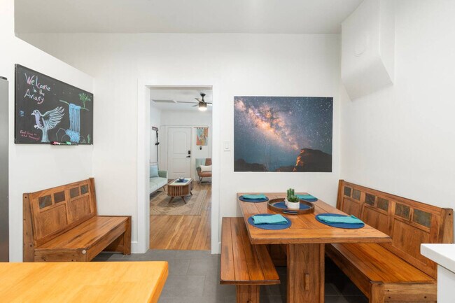 Building Photo - 1407 E McKinley St