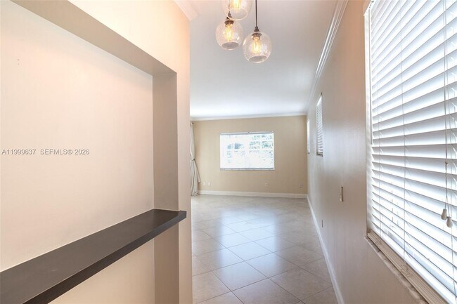 Building Photo - 3255 NE 184th St