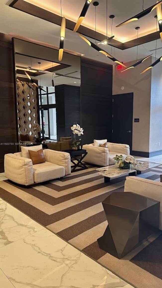 Building Photo - 301 Altara Ave