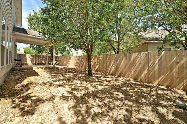 Building Photo - 2049 Rachel Ln