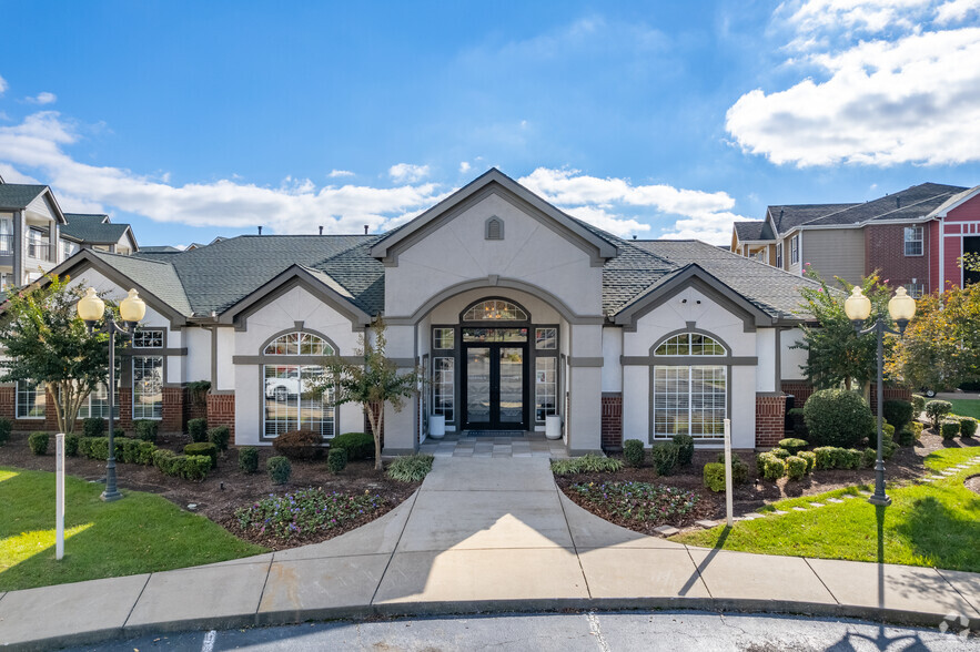 Leasing Office Entrance - Landmark Apartments