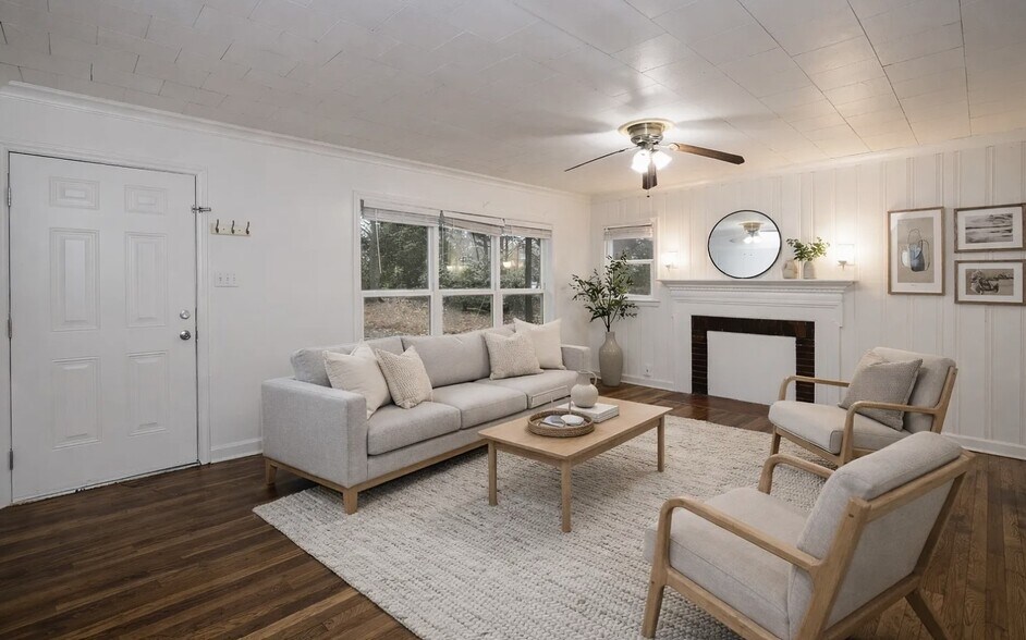 Building Photo - 1734 Legion Rd