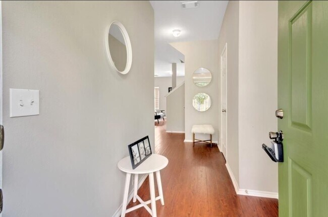 Building Photo - 23843 Single Oak St