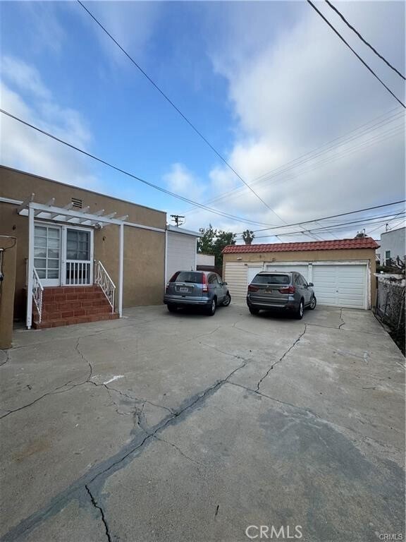 Building Photo - 1046 S Citrus Ave