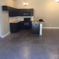 Building Photo - 2828 E 45th Ct N