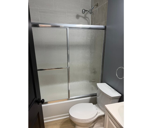 Building Photo - 427 S Augusta Ave