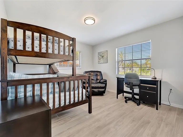 Building Photo - 2916 Woodcrest Dr