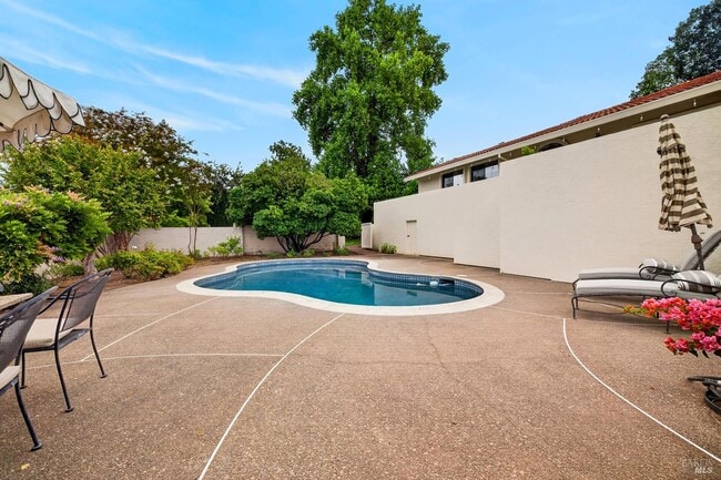 Building Photo - 15644 Arnold Dr