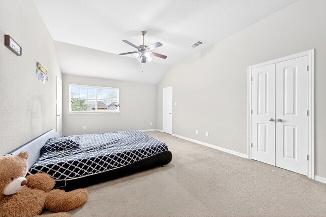 Building Photo - Well-Maintained Home in Irving – Convenient Location & Comfortable Living