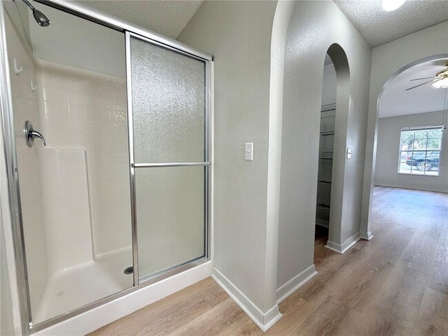 Building Photo - 12052 Villa Rd