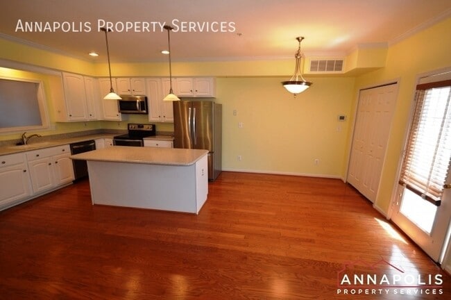 Building Photo - 66 Harbour Heights Dr