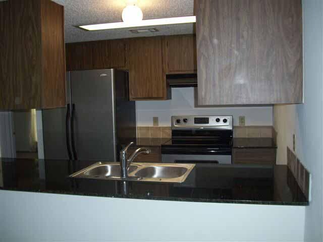 one bedroom kitchen - Ashley Oaks
