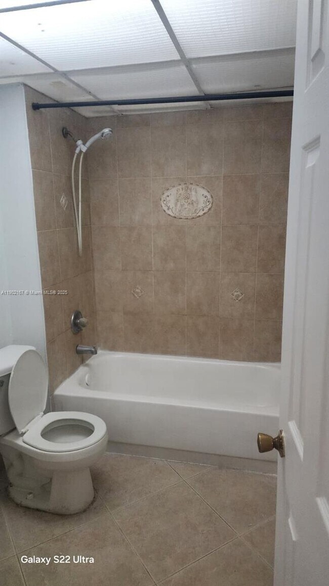 Primary Photo - 8060 N Colony Cir