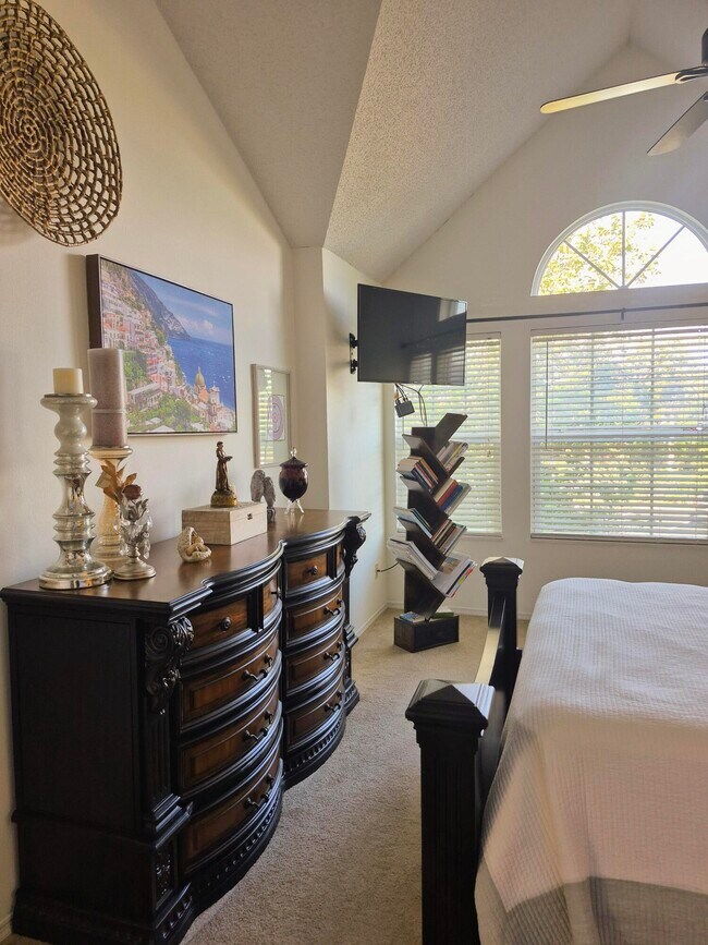 Building Photo - 1975 Westminster Cir