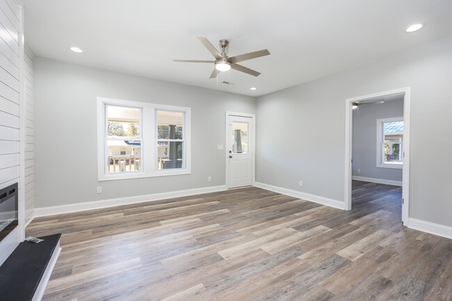 Building Photo - 812 Ashdol St