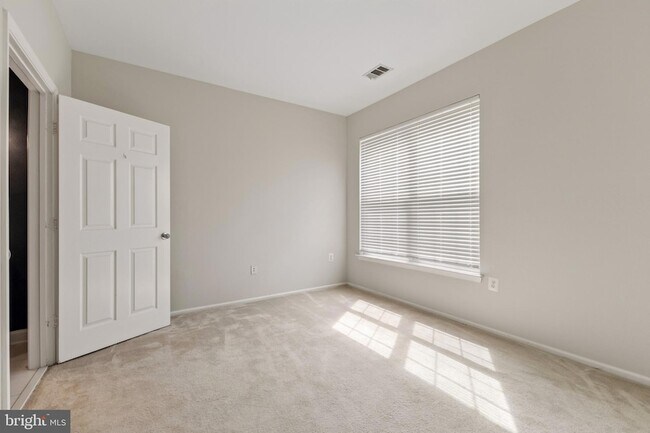 Building Photo - 3009 Nicosh Cir