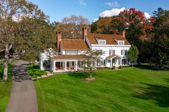 Building Photo - 198 Hemlock Hill Rd