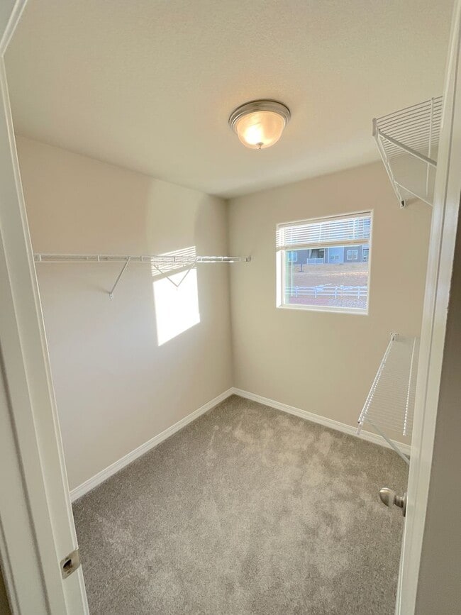 Building Photo - 3 Bedroom Townhome Available Near Tutt Blvd & E Woodmen Rd