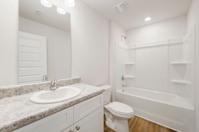 Building Photo - 5033 Rivergrass Dr