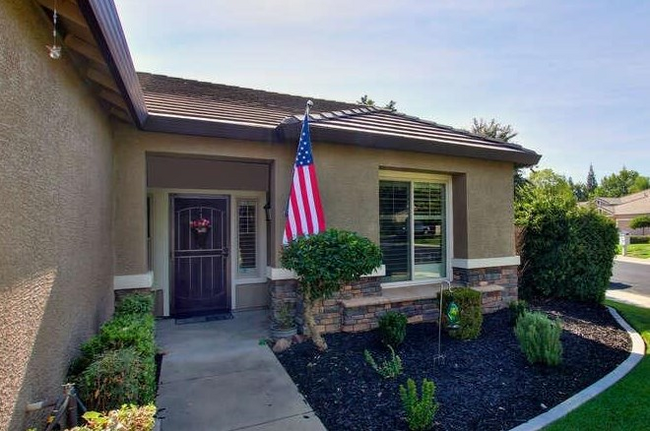 Building Photo - 1608 Bottlebrush Cir