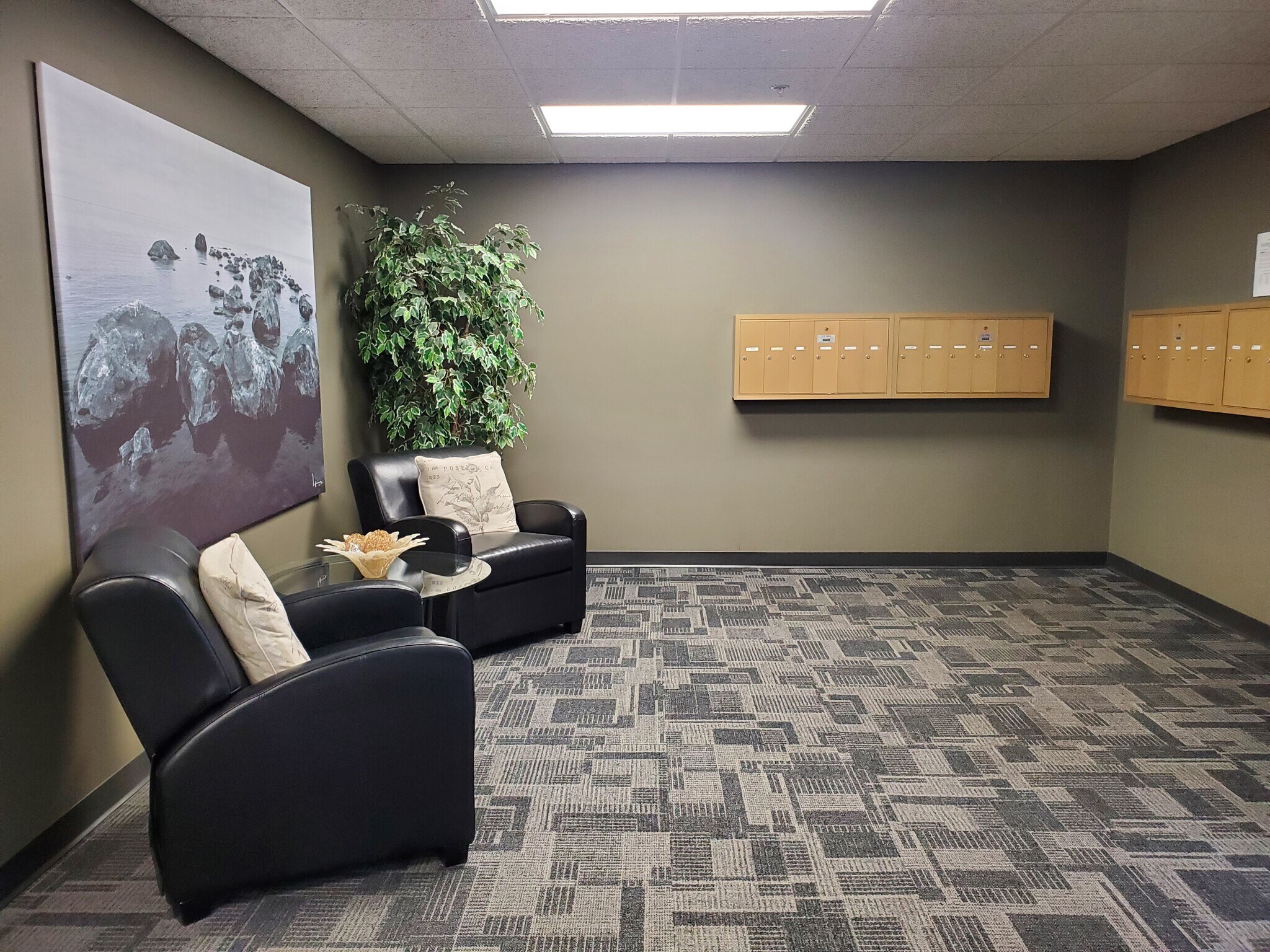 Building Photo - 35 2nd St