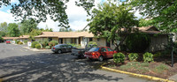 Building Photo - Lancaster Court Apartments