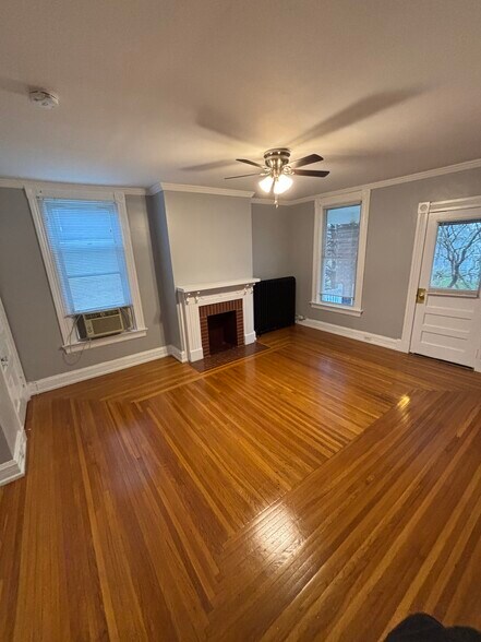 Building Photo - 4512 Ashland Ave
