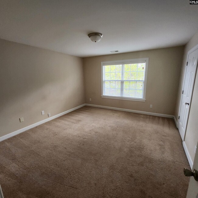 Building Photo - 118 Coopers Pond Dr