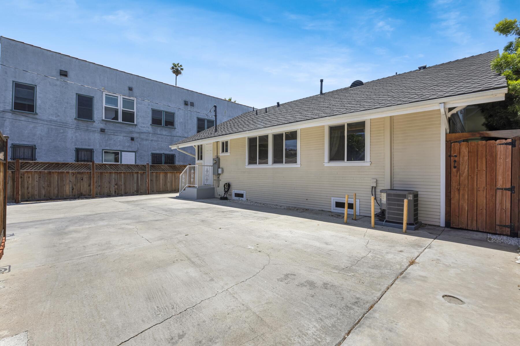 Back yard area - 1168 N Westmoreland Ave