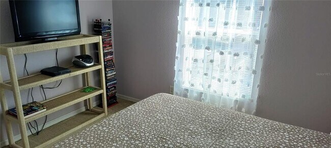 Building Photo - 4550 Fernway Dr