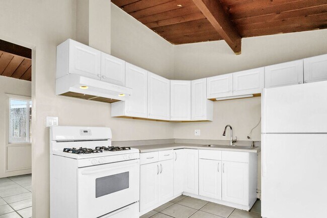 Building Photo - Clairemont Mesa Blvd 4414-4416 Duplex