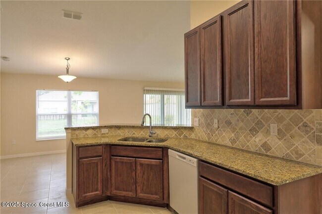 Building Photo - 741 Capon Terrace