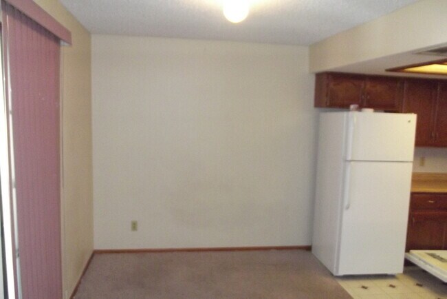 Building Photo - 6663 W Tropicana Ave