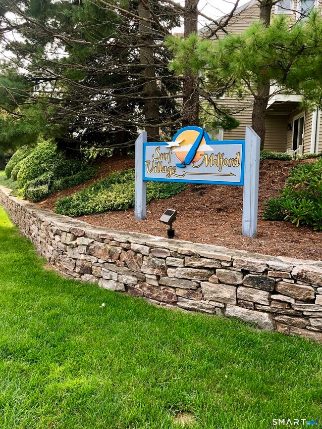 Building Photo - 65 Sandpiper Crescent