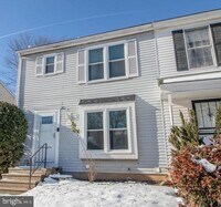 Building Photo - 608 St Georges Station Rd