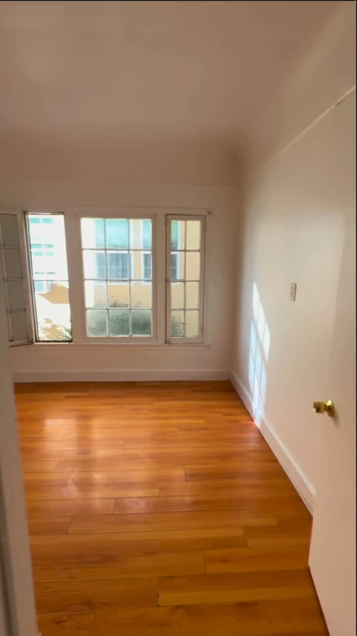 Building Photo - 2006 N Commonwealth Ave