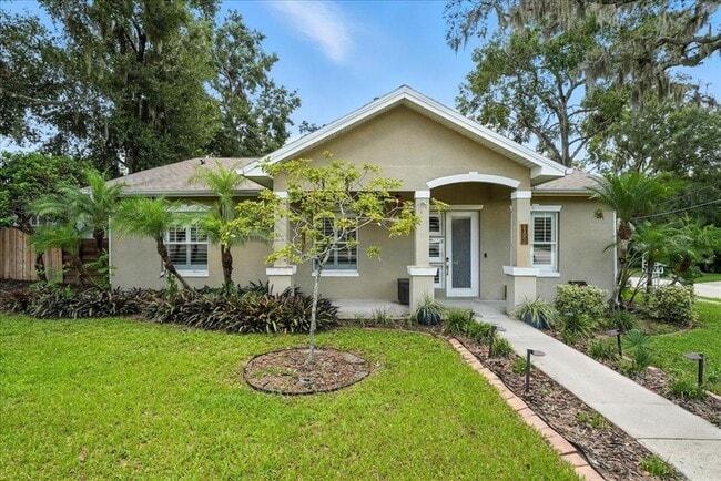 Primary Photo - 2300 E Central Blvd
