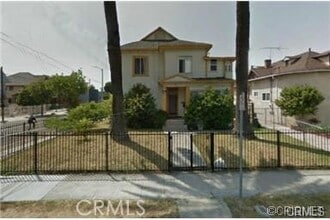 Building Photo - 1153 S Westlake Ave