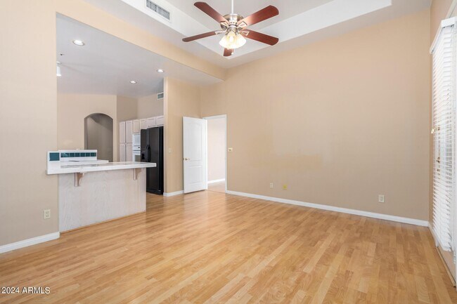 Building Photo - 8924 E Captain Dreyfus Ave