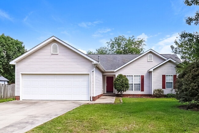 Building Photo - 310 Tamarack Dr