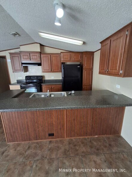 Building Photo - 15701 Element Rd