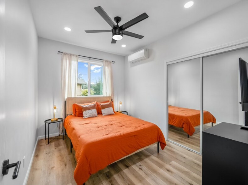 Building Photo - 1576 California Ave