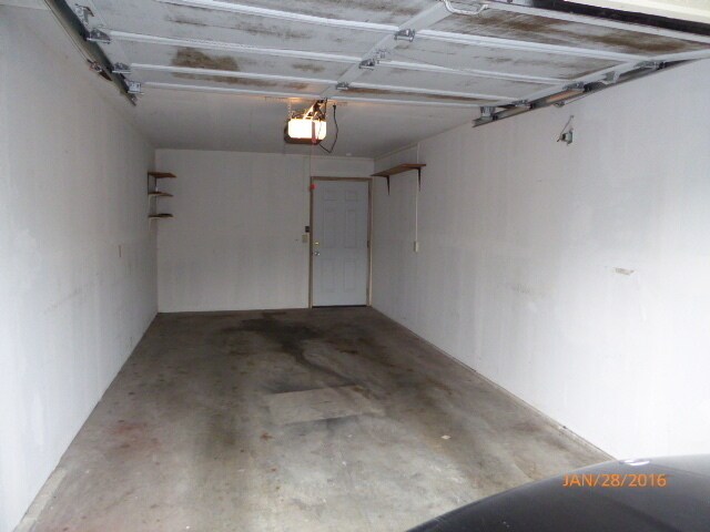 Building Photo - 3 Bed 2 Bath Condo in Factoria