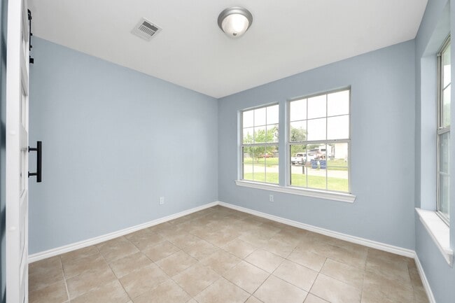 Building Photo - 3511 Palm Ave