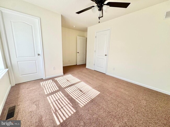 Building Photo - 120 Salerno Dr