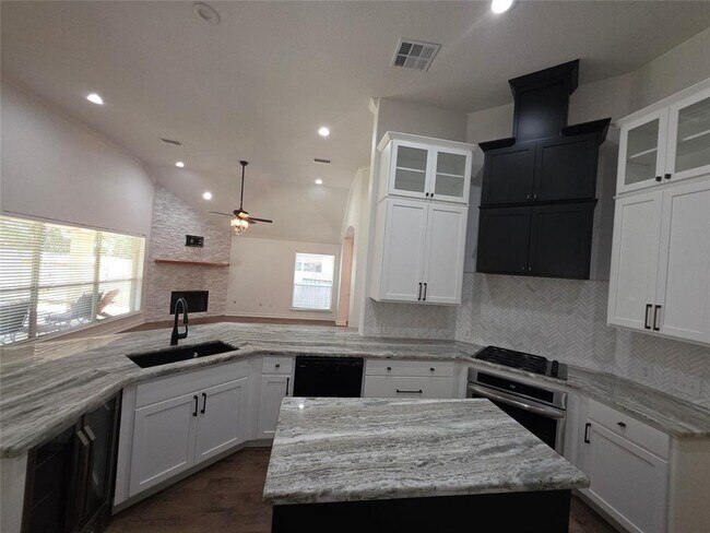 Building Photo - 126 S Millport Cir